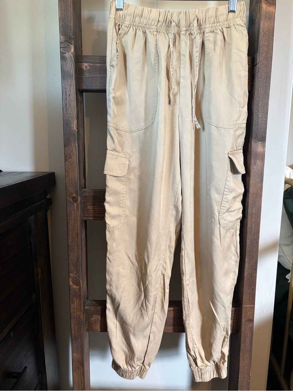 Women’s Beige Cargo Jogger Pants - Medium